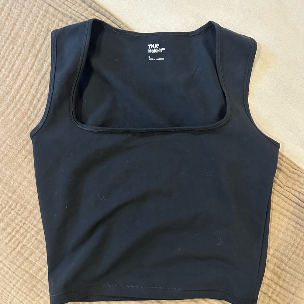 TNA Black Top